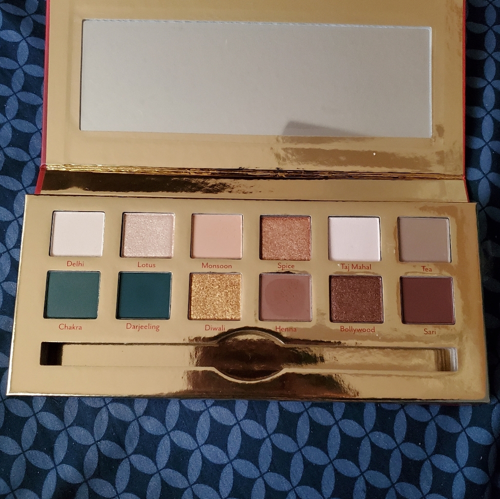 Cargo Cosmetics Namastay In India palette